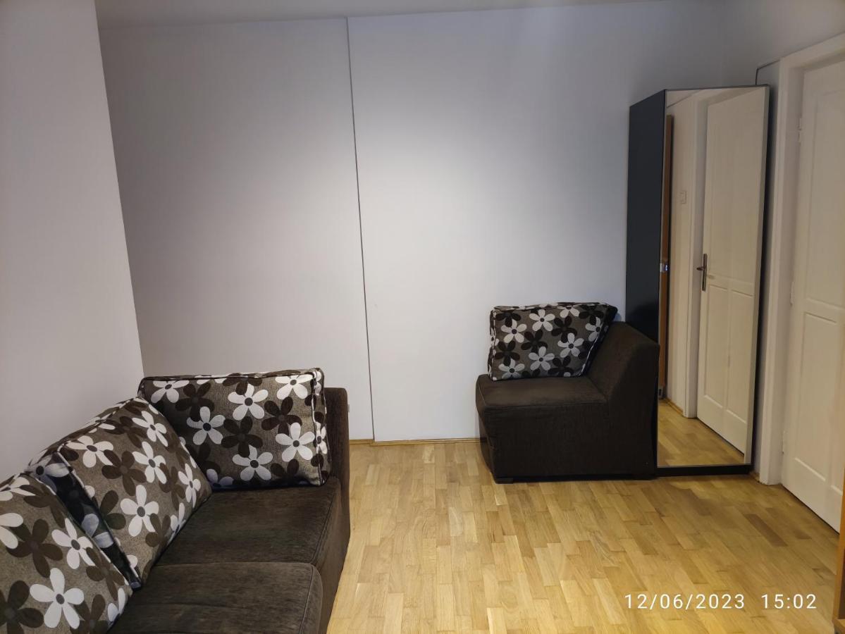Fabian Central Apartment Bucharest Luaran gambar